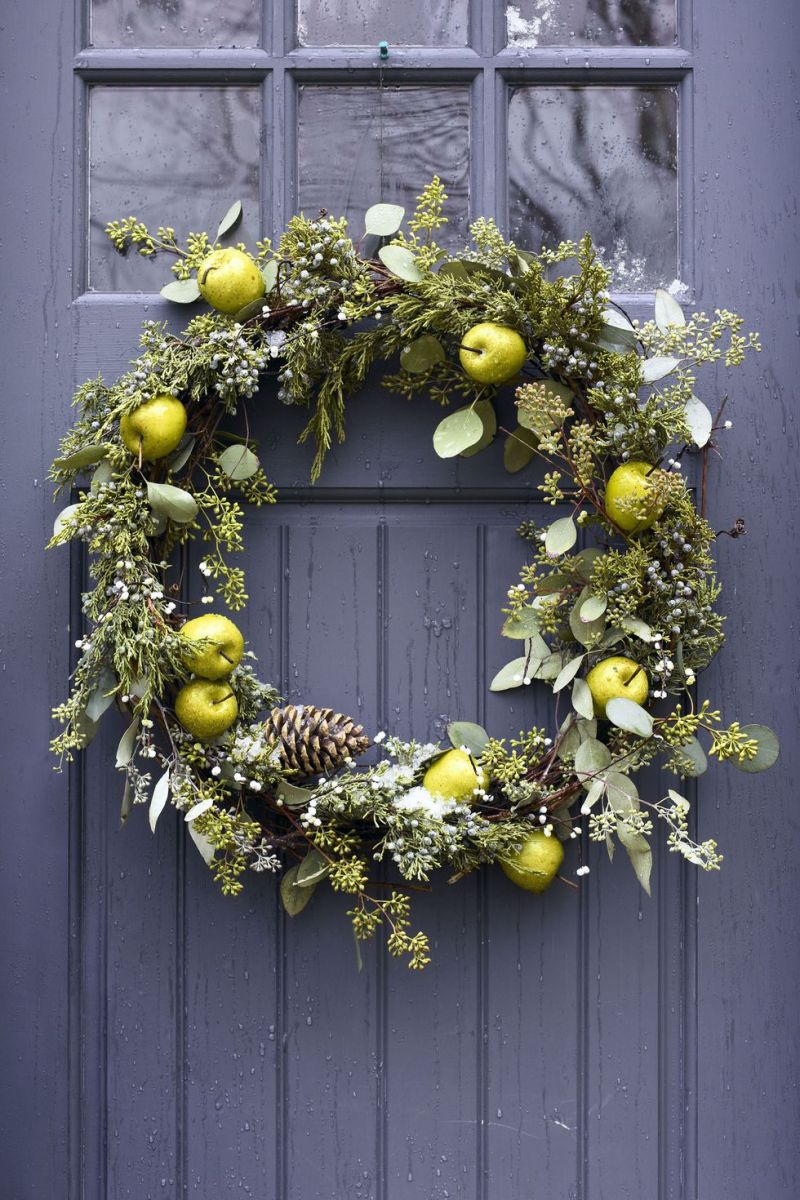 pear-christmas-wreath-1535728242