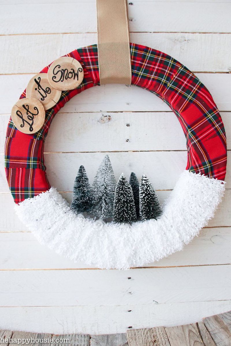 let-it-snow-christmas-wreath-1535728873