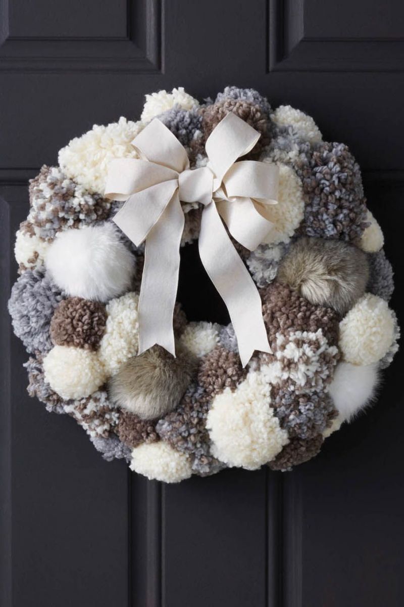 pompom-joann-christmas-wreath-1535731281