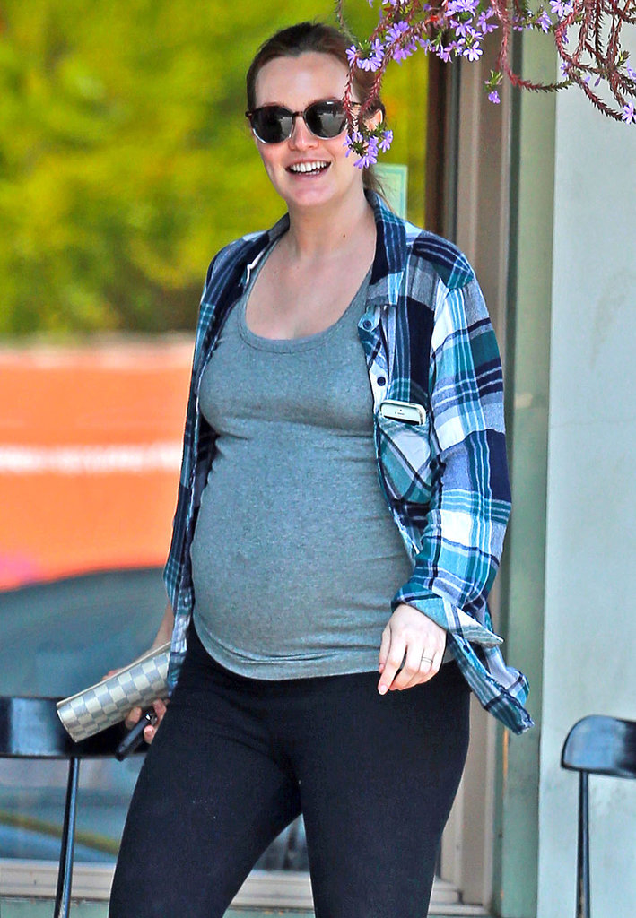 Pregnant-Leighton-Meester-Pictures