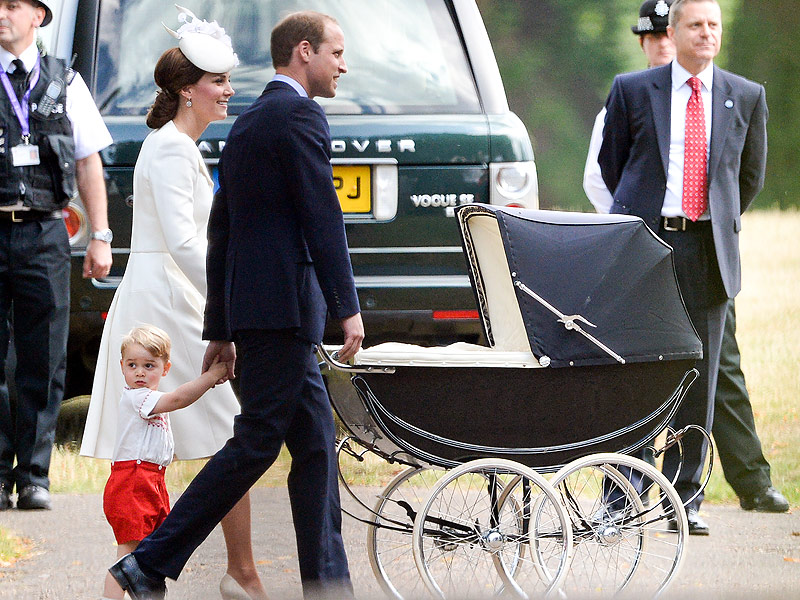 charlotte-pram-800