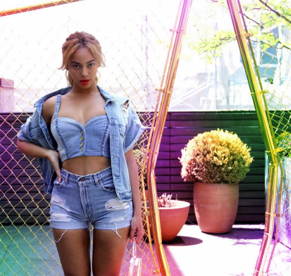 beyonce-double-denim-june-2015-beyonce large