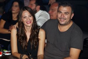 Antonis Remos Yvoni Mposniak (4)