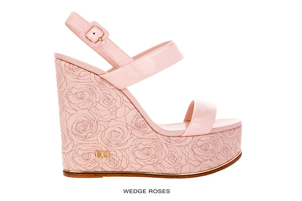 rsz_003_wedge-roses-powder-side.jpg