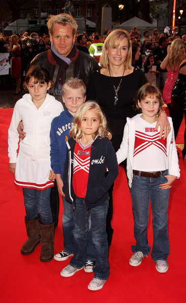 gordon-and-tana-ramsay-and-kids-2-pic