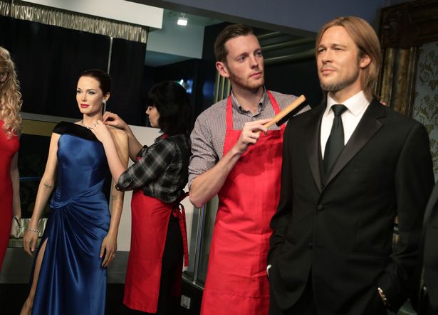 http://i3.mirror.co.uk/incoming/article8882366.ece/ALTERNATES/s615b/Madame-Tussauds-Brad-and-Angelina.jpg