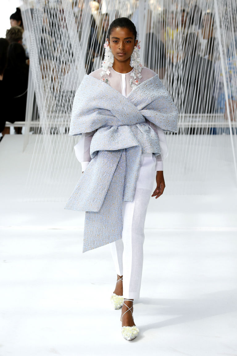 gallery-1474392341-delpozo