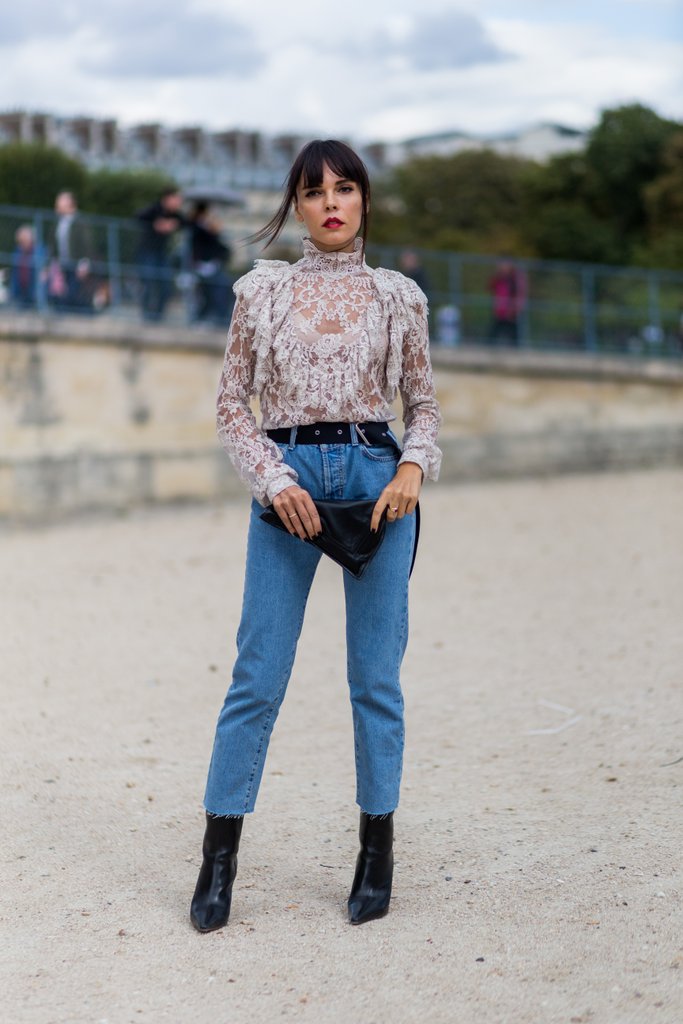 tuck-frilled-blouse-your-favorite-mom-jeans