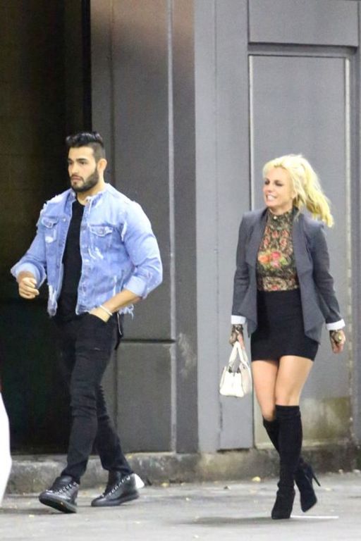 britney-spears-new-boyfriend-model-date-05