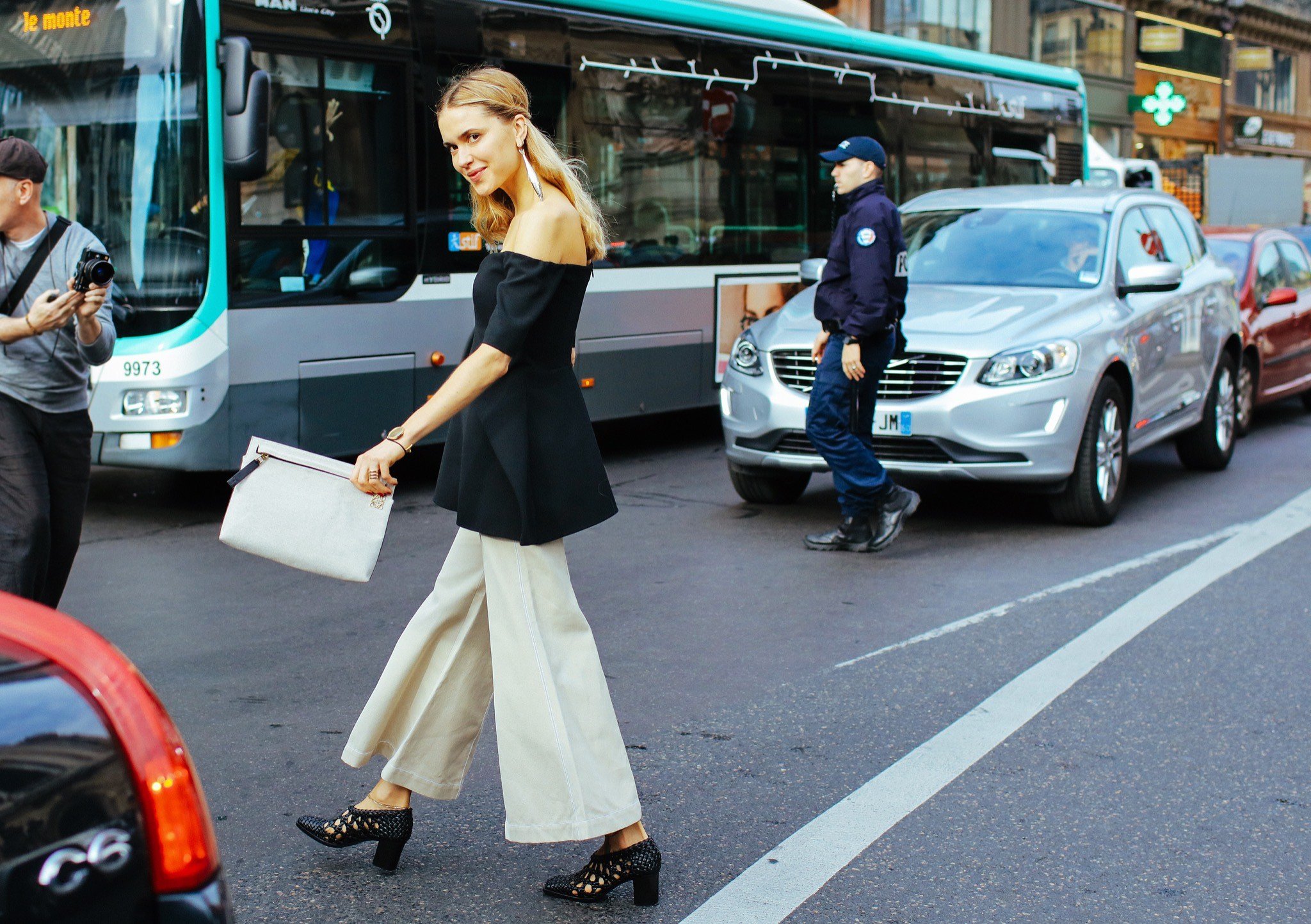 phil-oh-pfw-spring-2016-day-7-street-style-03