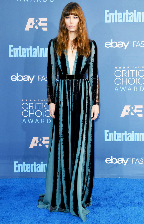 the-best-red-carpet-looks-from-the-critics-choice-awards-2075076.600x0c