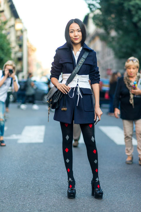 1491605476-hbz-street-style-mfw-ss2017-day2-06