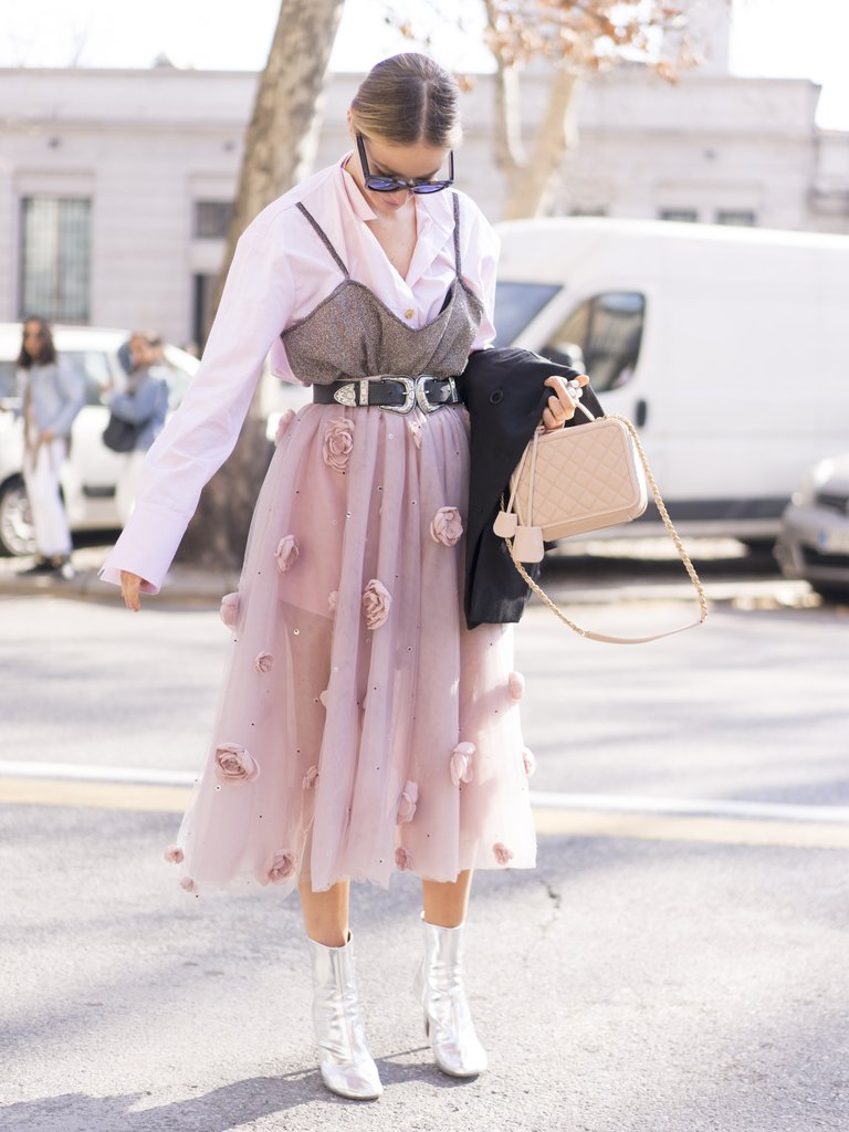 Western-inspired-belt-lends-feminine-tulle-skirt-eye-catching