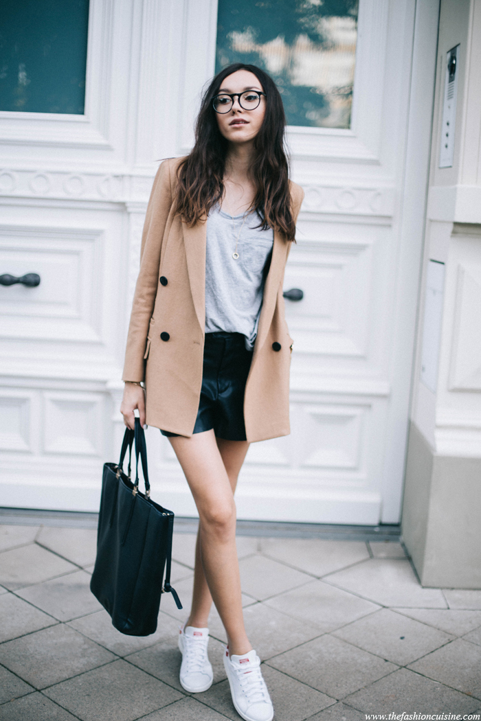 zara-leather-shorts-fall-outfit-ideas-mango-grey-tee-double-breasted-camel-blazer-adidas-stan-smith-red