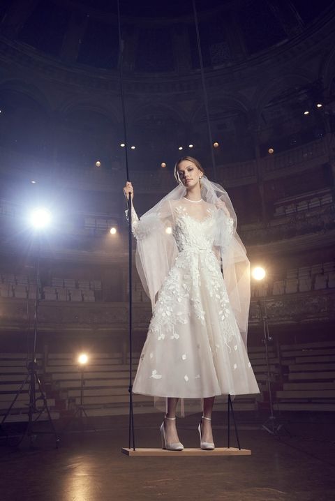 elie-saab-bridal-fall-2018-03-1507840186