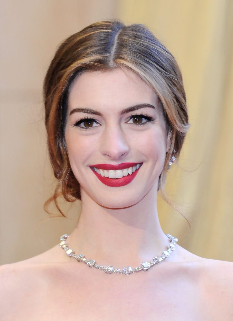 Anne Hathaway 2010