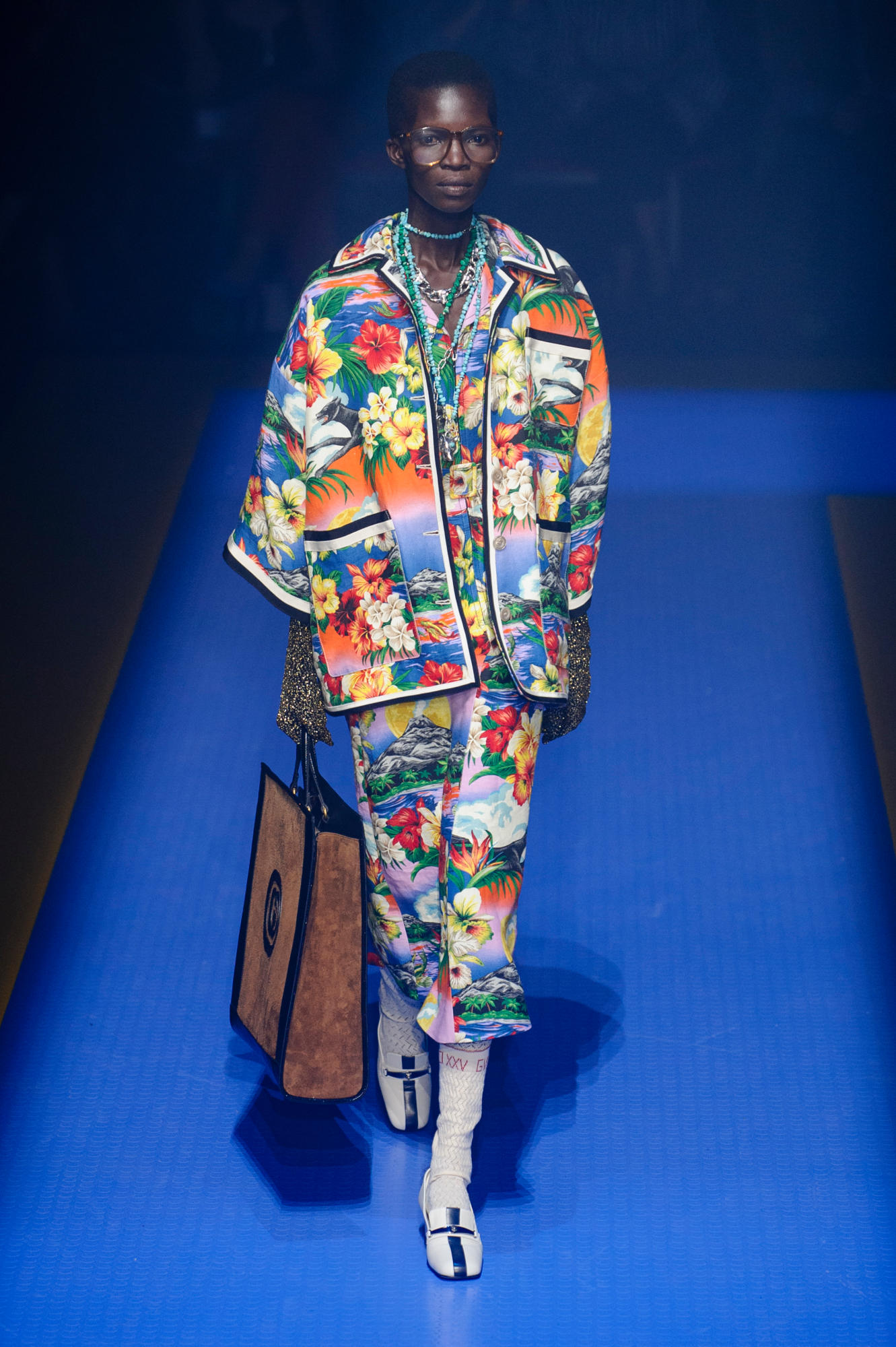 gucci-spring-2018-tropical-print-runway-trend