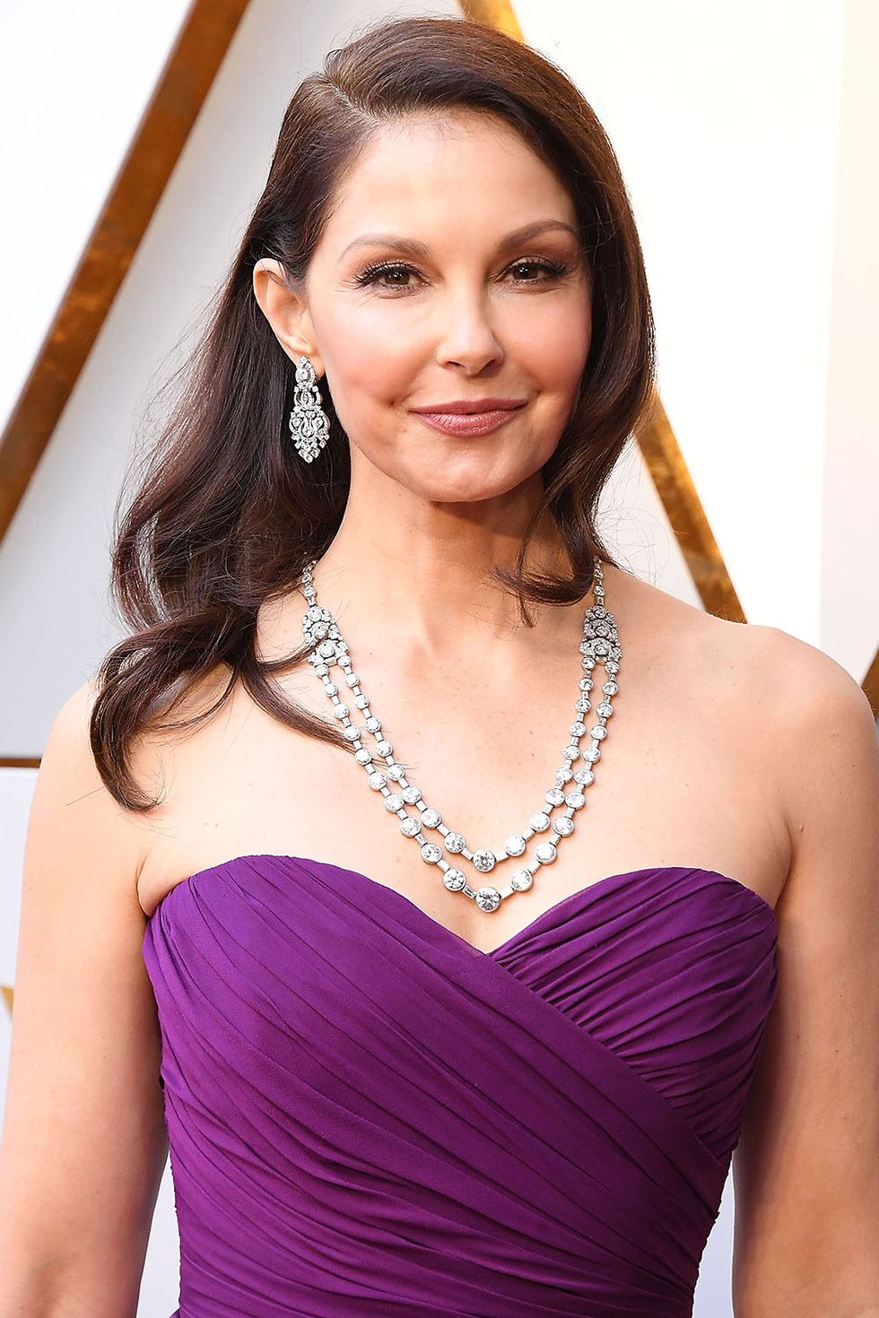 hbz-oscar-jewels-ashley-judd-1520282091