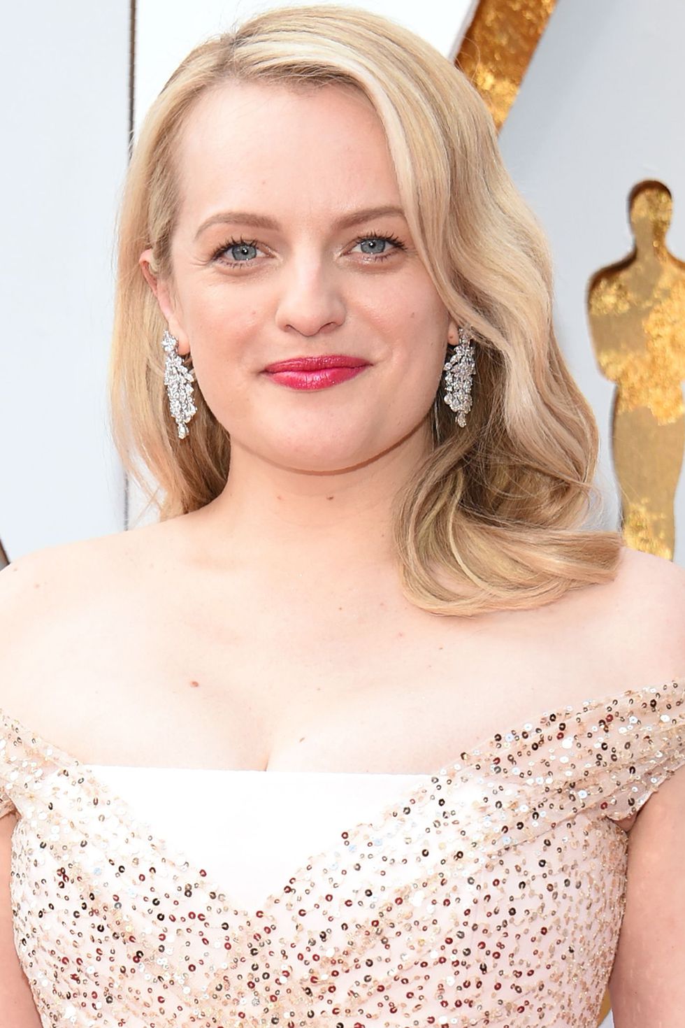 hbz-oscar-jewels-elisabeth-moss-1520282092