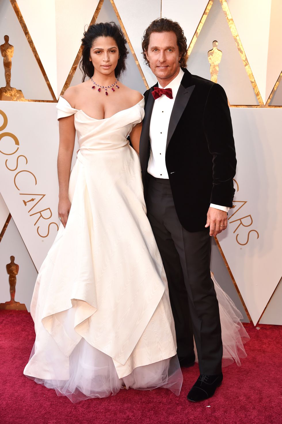 hbz-oscars-couples-camila-alves-matthew-mcconaughey-1520216841