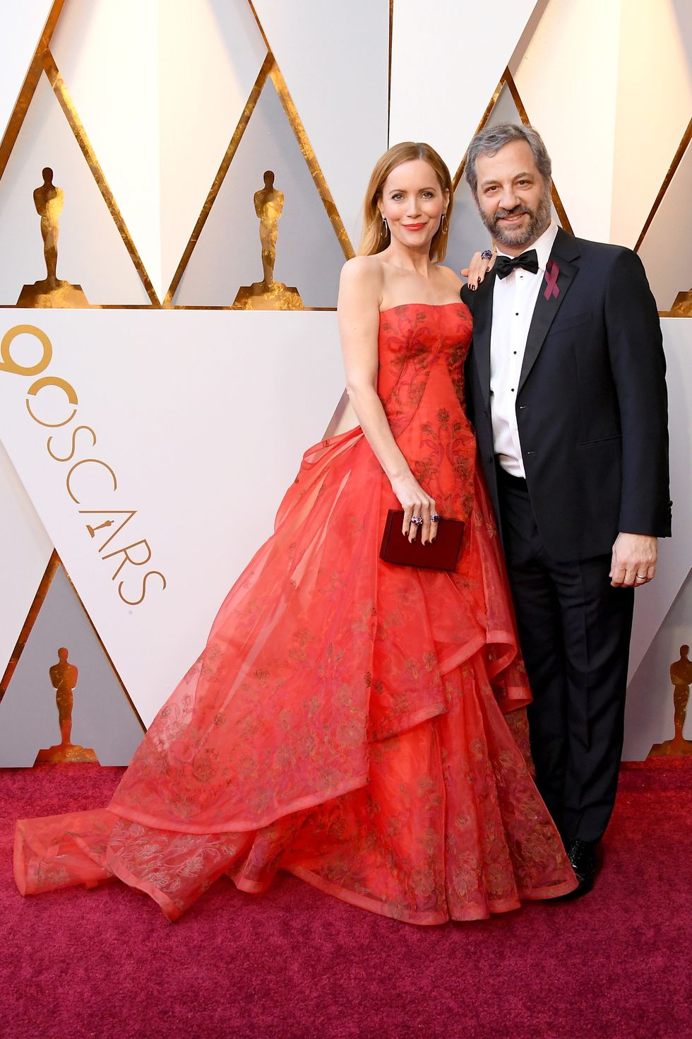 hbz-oscars-couples-leslie-mann-judd-apatow-1520216857