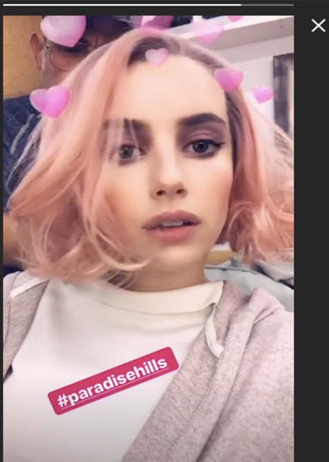 emma-roberts-pink-hair