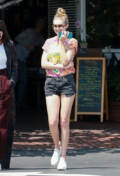 Gigi+Hadid+Pants+Shorts+Denim+Shorts+jntwFQKPJajl