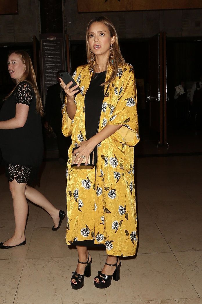 jessica alba kimono