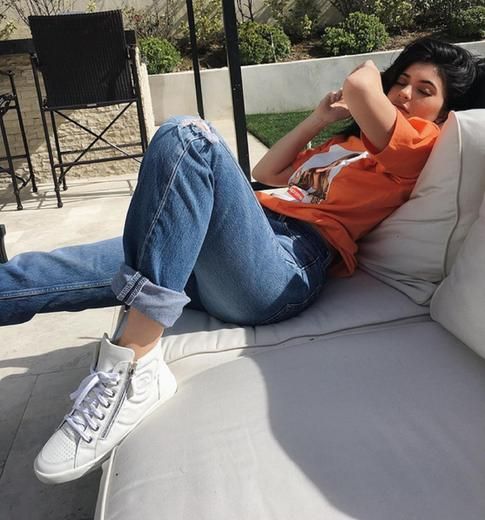 kylie-jenner-sneaker-envy-7-1440