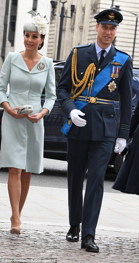 4E1481F400000578-5937227-The_Duke_and_Duchess_of_Cambridge-a-65_1531215822346