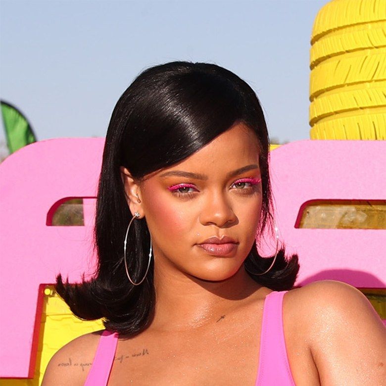 rihanna-pink-lashes