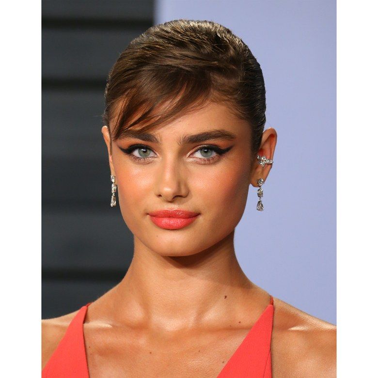 taylor-hill-oscars-makeup