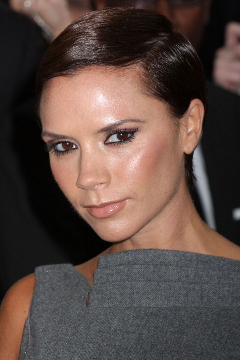 victoria-beckham-sept-2008-vogue-21july14-rex_b