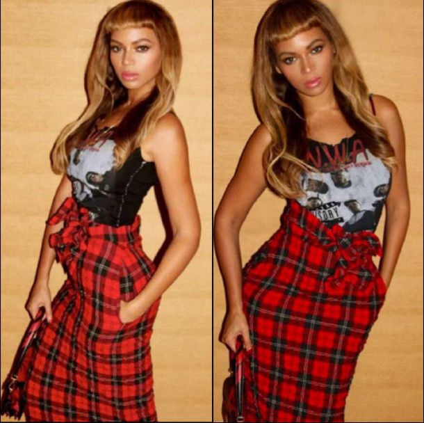 e52lra-l-610x610-plaid+skirt-beyonce+fashion-pencil+skirts-fall+fashion-beyonce+carter-graphic+tank-nwa-bangs-clutch+bag-fall+outfits-instagram-twitter-plaid-grunge