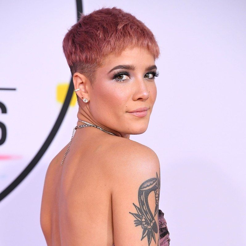 halsey-pink-hair