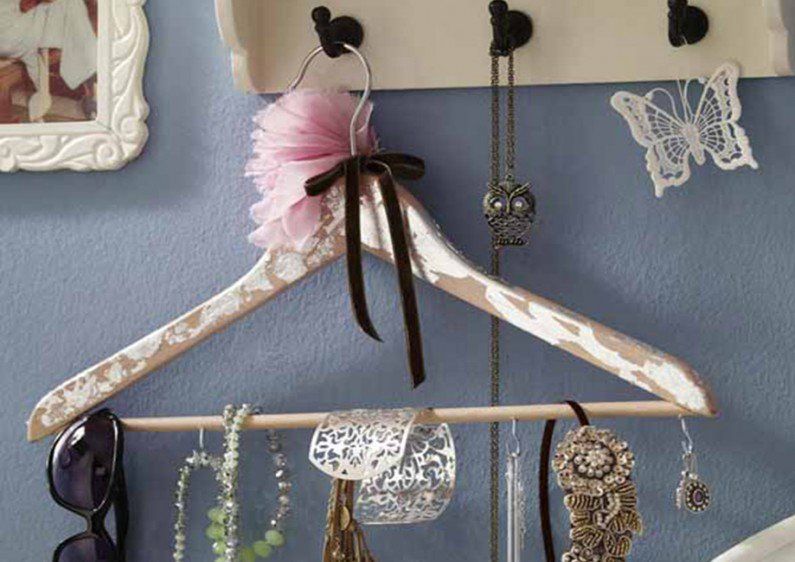 thehomeissue_hangers01-795x562