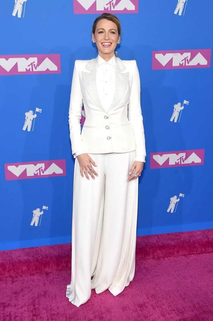 Blake-Lively-White-Suit-MTV-VMAs-2018