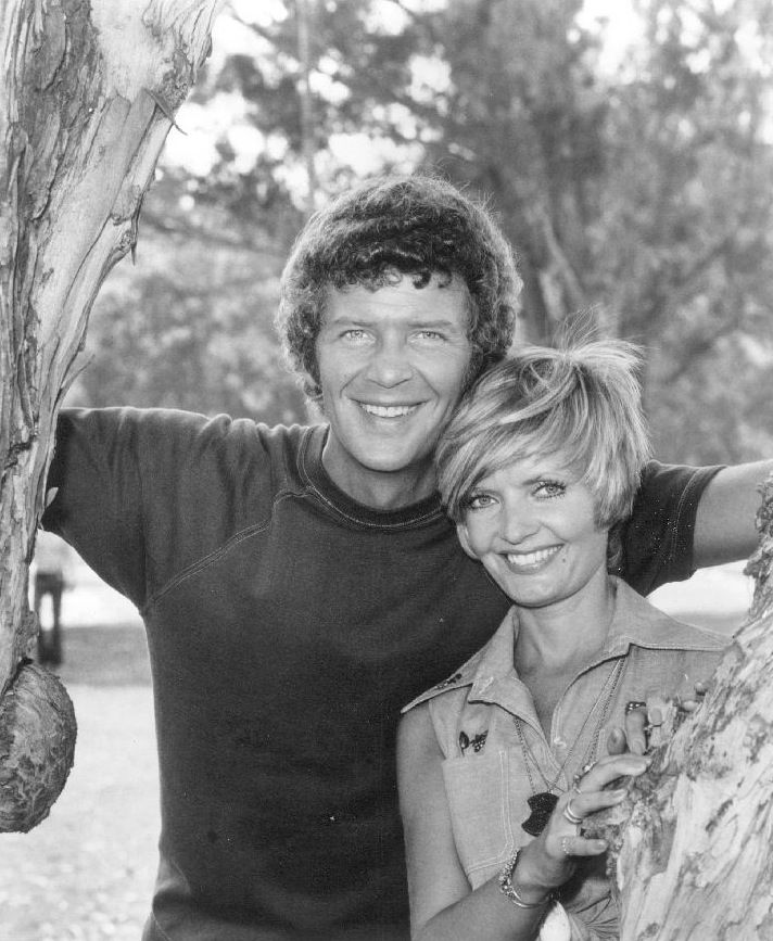 The_Brady_Bunch_Robert_Reed_Florence_Henderson_1973