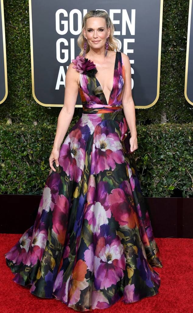 rs_634x1024-190106155933-634-2019-golden-globes-red-carpet-fashions-Molly-Sims-GettyImages-1078334622