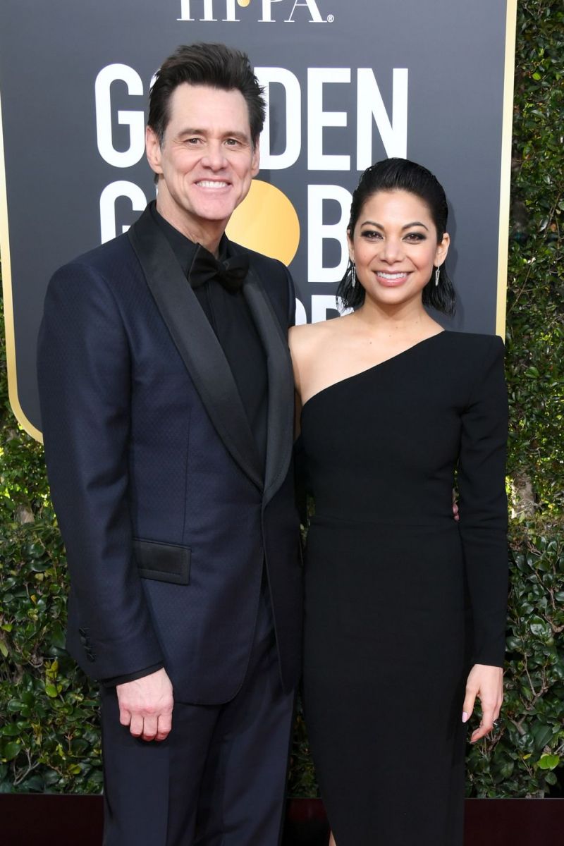 jim-carrey-and-ginger-gonzaga-attend-the-76th-annual-golden-news-photo-1078332982-1546817365