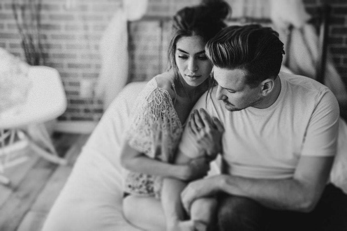 Myrtle-and-Moss-Photography-Jasmine-and-Simon-at-home-Couples-Session52