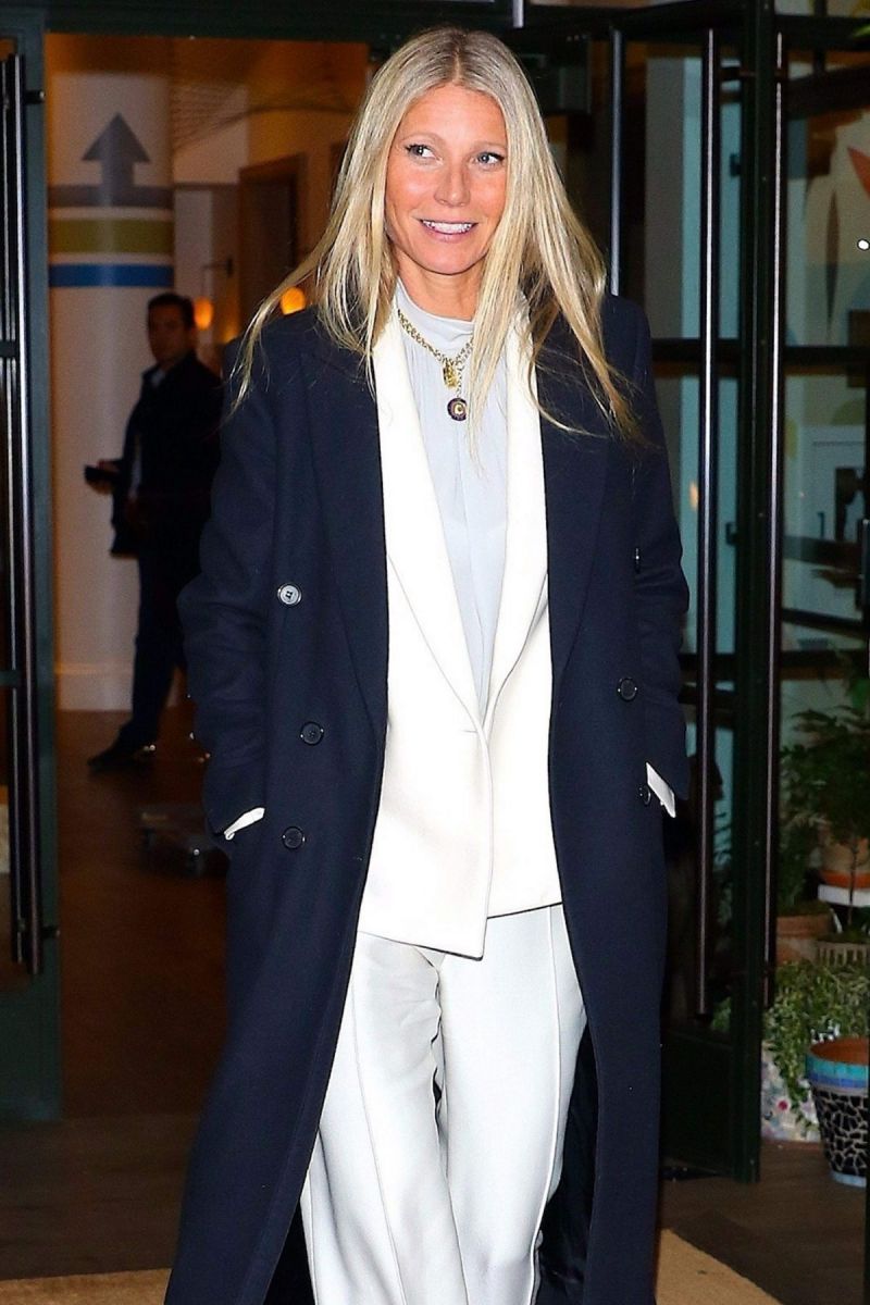 gwyneth-paltrow-hading-to-tonight-show-starring-jimmy-fallon-in-new-york-01-09-2019-0