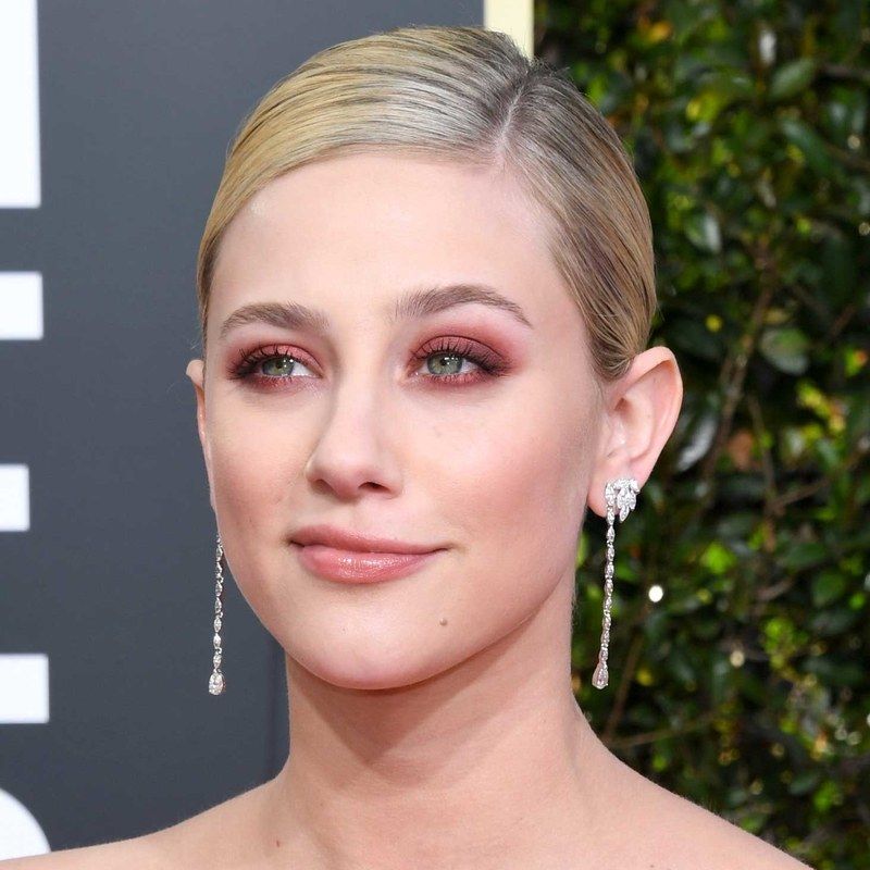 lili-reinhart-golden-globes