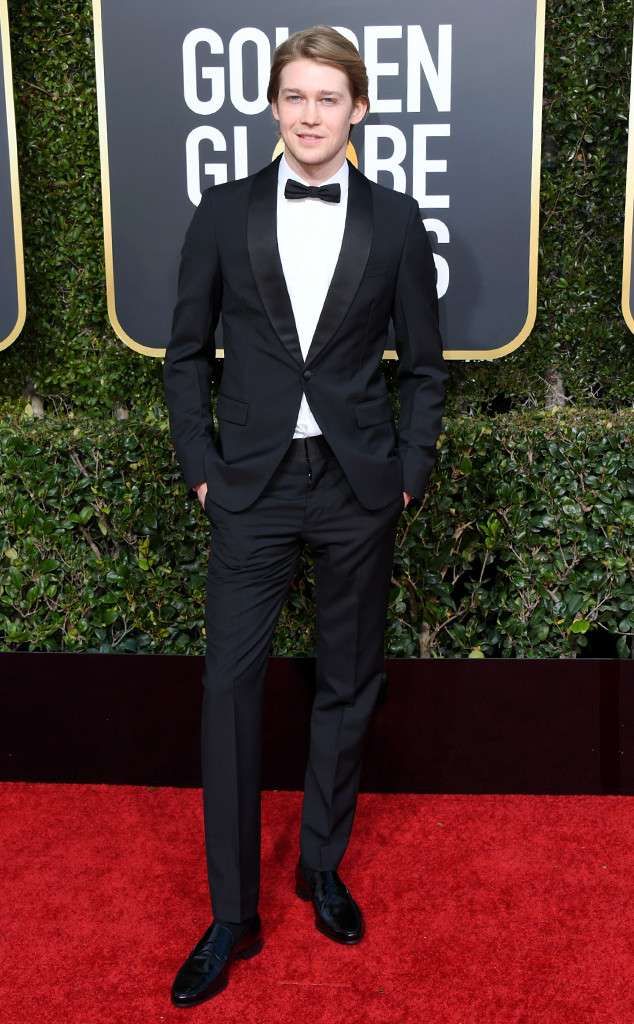 rs_634x1024-190106181939-634-2019-golden-globes-red-carpet-fashions-joe-alwyn.cm.1618