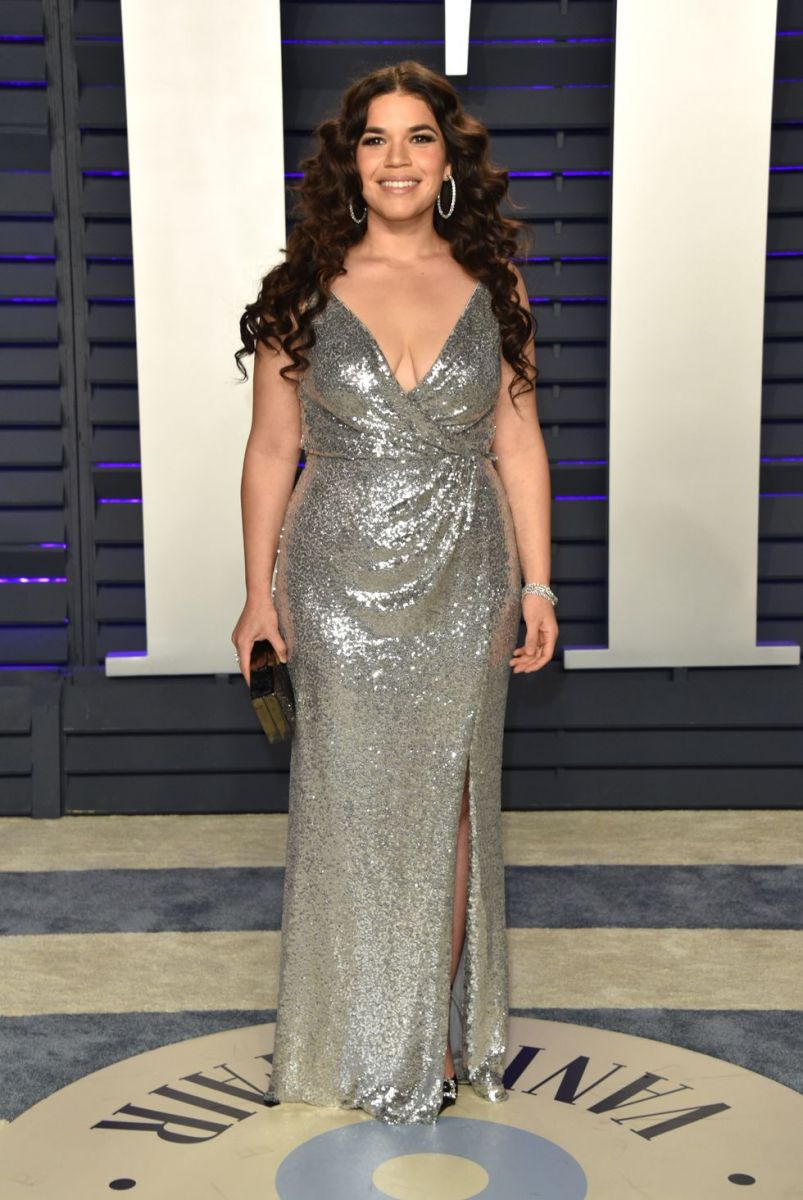 america-ferrera-attends-the-2019-vanity-fair-oscar-party-news-photo-1127215364-1551062439