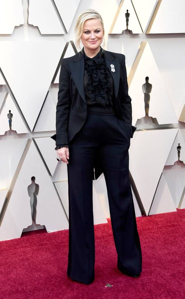 rs_634x1024-190224155846-634-2019-oscar-academy-awards-red-carpet-fashions-amy-poehler.cm.22419