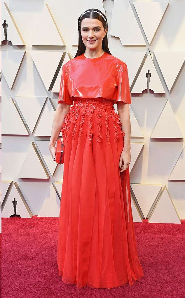 rs_634x1024-190224163506-634.rachel-weisz-2-2019-oscar-academy-awards-red-carpet-fashions.ct.022419