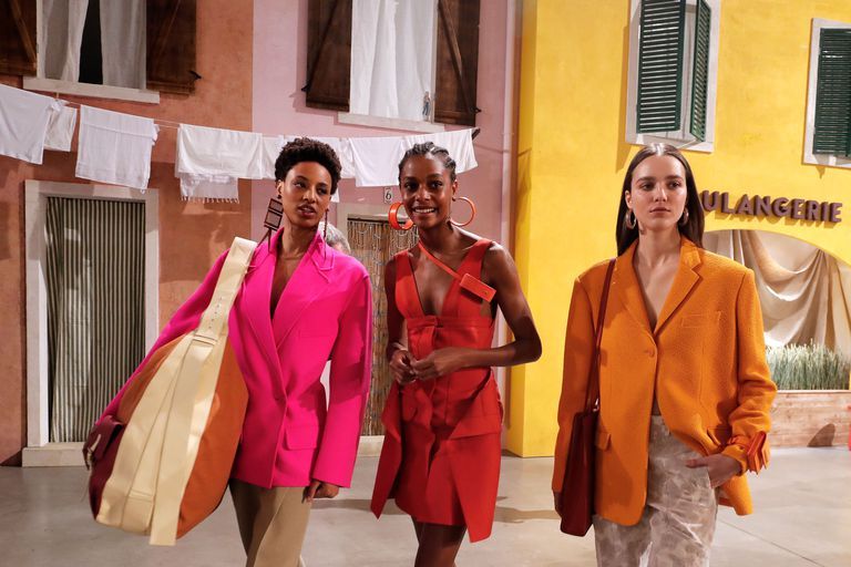 models-present-creations-by-jacquemus-during-the-fall-news-photo-1127421070-1551198434