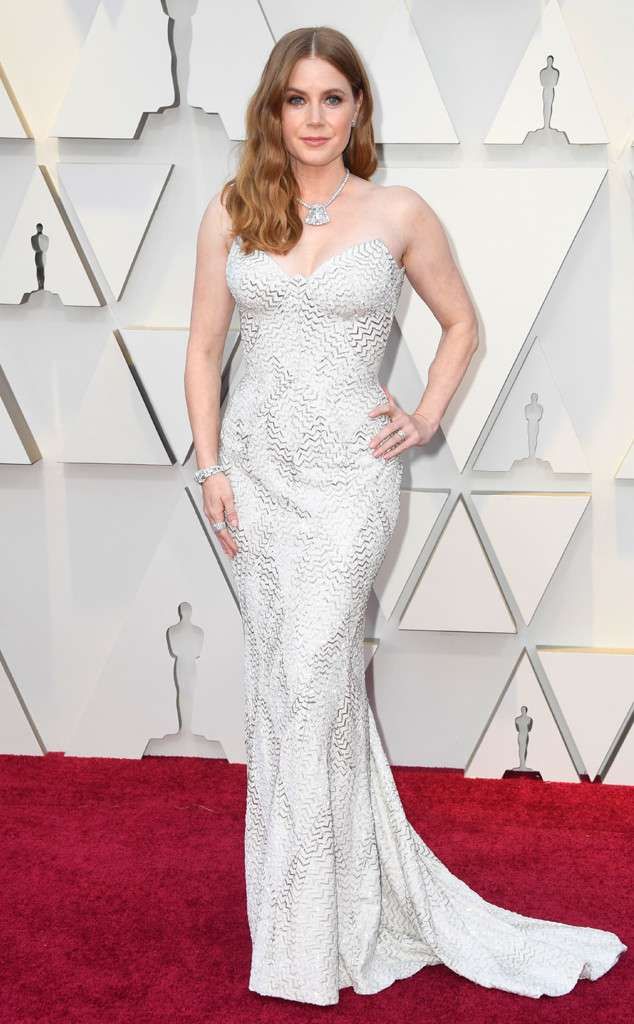 rs_634x1024-190224160157-634-2019-oscar-academy-awards-red-carpet-fashions-amy-adams