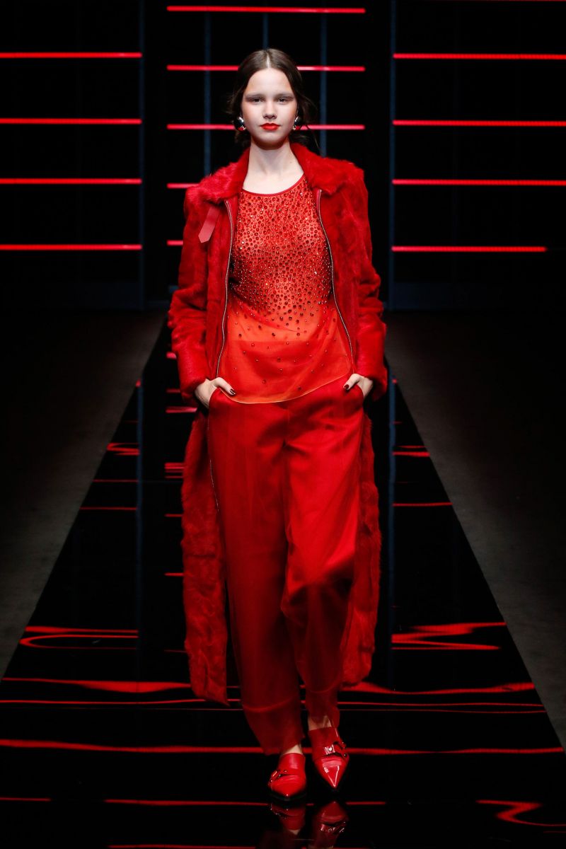 Emporio-Armani-Donna-FW1920-KLook-04